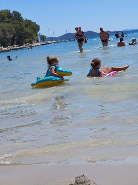  Pakoštane Pine beach homokos öböl Plaža Bužakovina