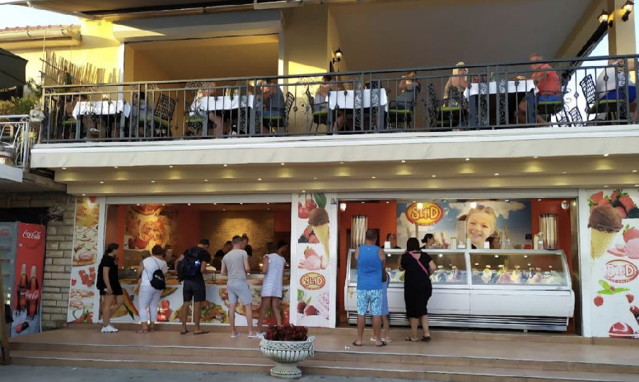  Slad Fagyizó a Sicilia étterem alatt