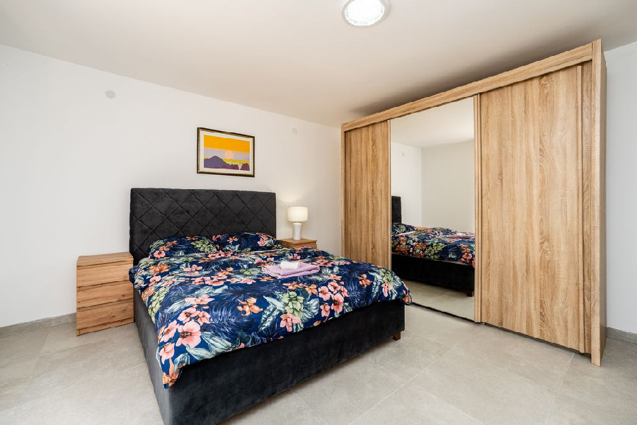 Privi Első emelet 4+2 fős apartman medence szint – galériakép
