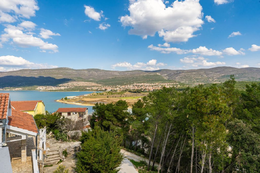 Srednji Második emelet 6 fős apartman középső szint – galériakép