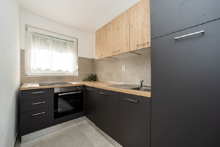 Srednji Második emelet 6 fős apartman középső szint – galériakép