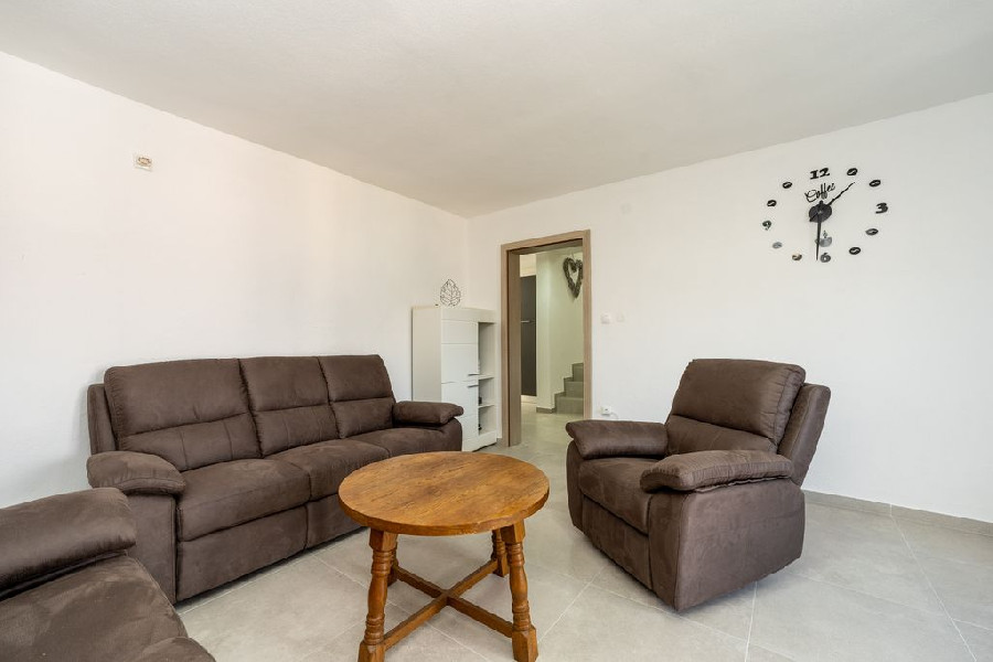 Srednji Második emelet 6 fős apartman középső szint – galériakép