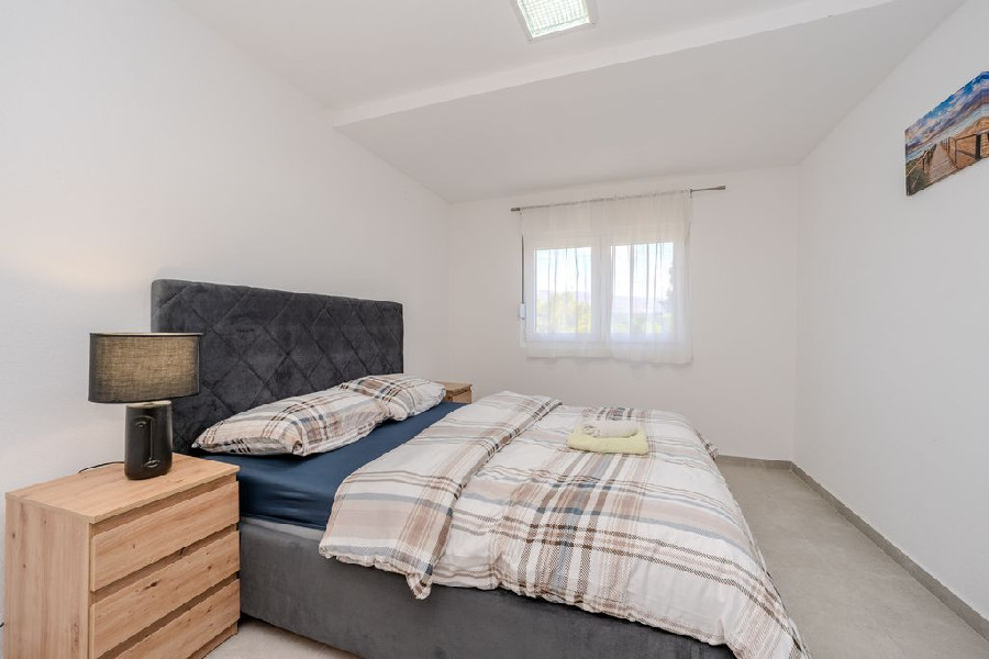 Srednji Második emelet 6 fős apartman középső szint – galériakép