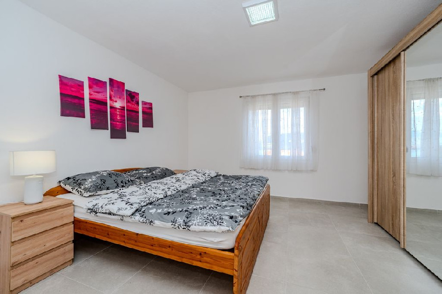 Srednji Második emelet 6 fős apartman középső szint – galériakép