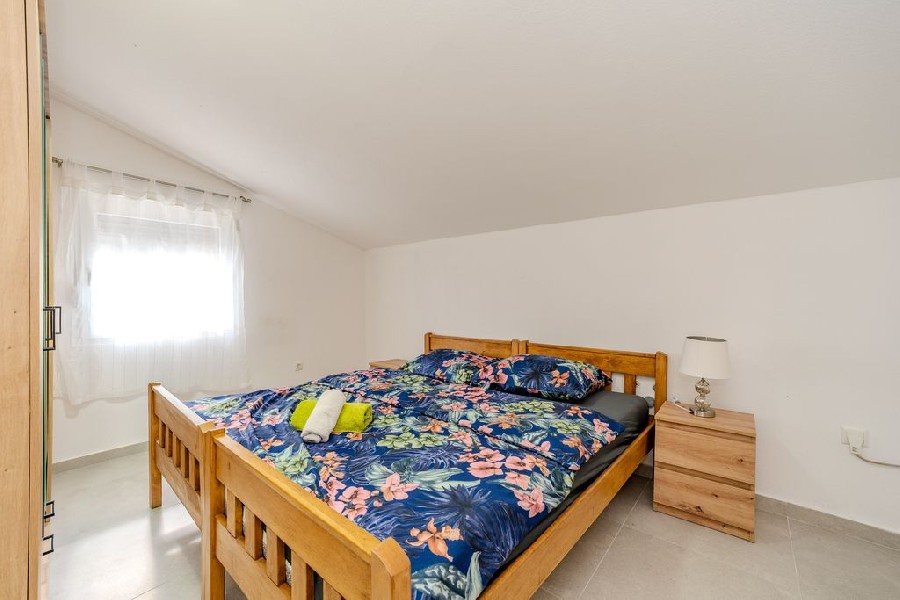 Gornji Harmadik emelet 4+2 fős apartman felső szint – galériakép